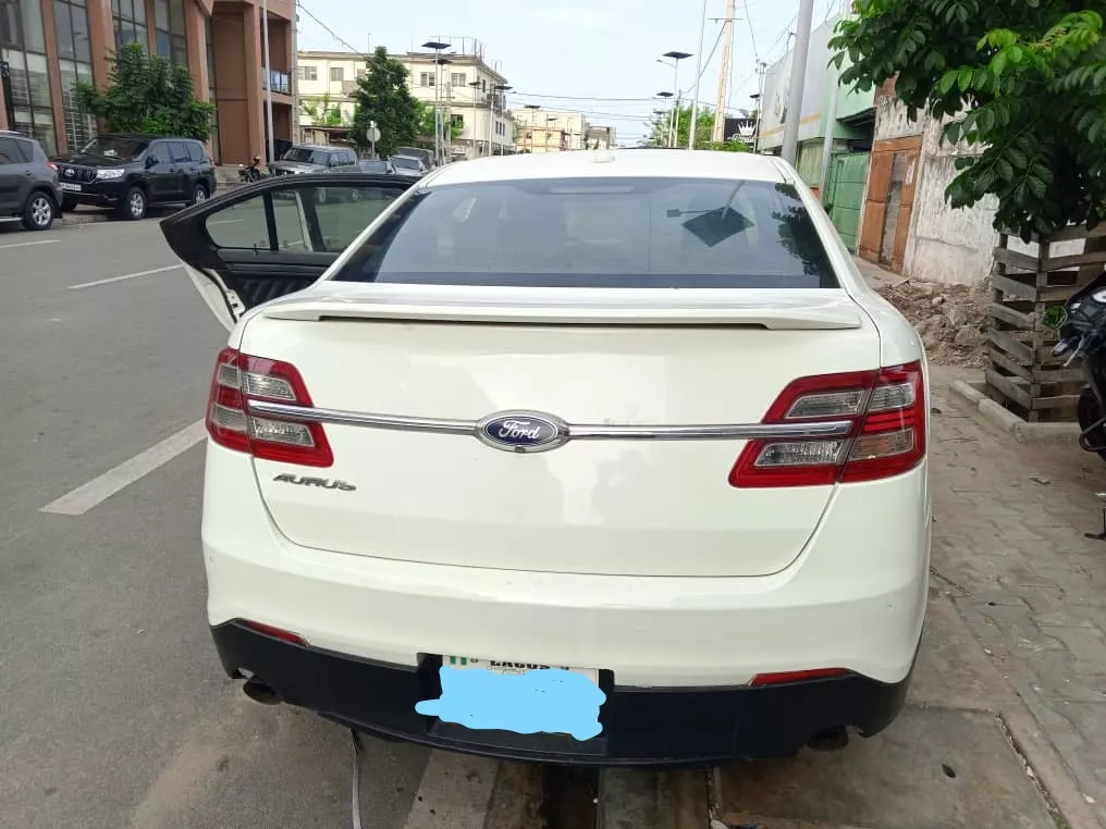 Ford Taurus SHO 2016 à Vendre   à 4500000 - Petites annonces gratuites - Achat et vente à Cotonou, Bénin